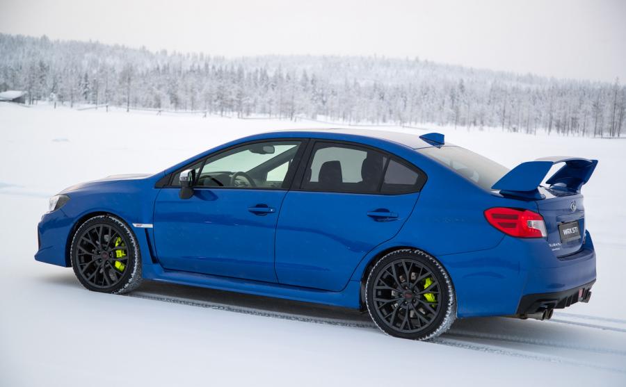  Subaru WRX STI 2017 года  (WW) (фото 38 из 40)